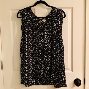 Old Navy Sleeveless Ruffle Trim Top